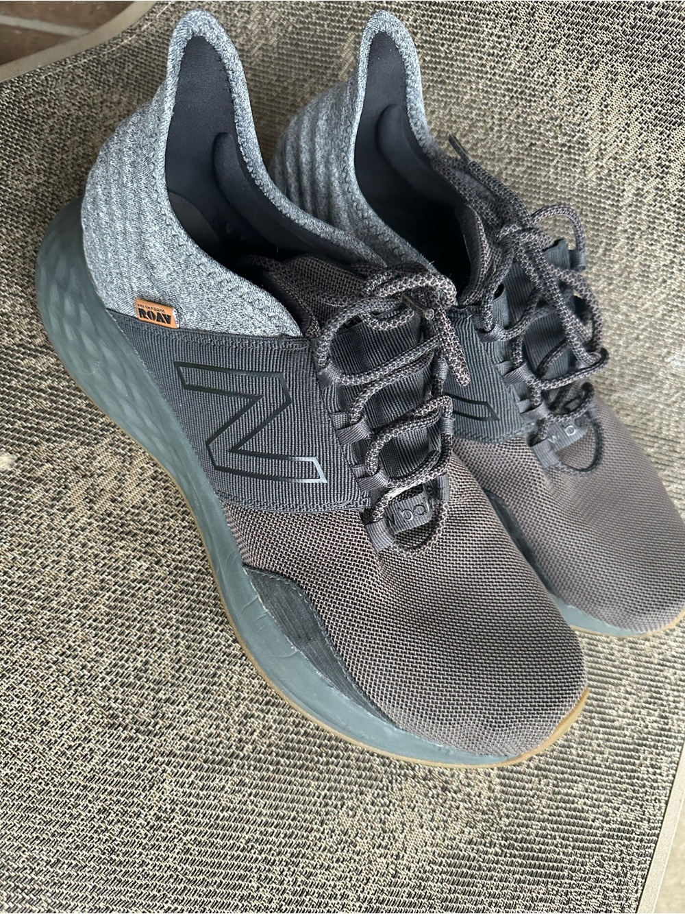 New Balance Men’s Fresh Foam ROAV Sneakers SIZE 13